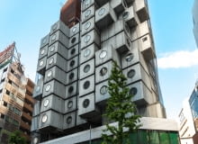 Nakagin Capsule Tower w Tokio. Proj. Kisho Kurokawa