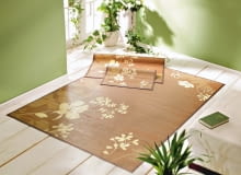 Drewno. Rośnie w Chinach i południowo-wschodniej Azji. Nie jest drzewem, lecz specyficznym gatunkiem trawy, która drewnieje. Drewno pozyskuje się z grubych zdrewniałych łodyg, pustych w środku.<br/> Mata Flora, 140 x 200 cm, 119,99 zł, 90 x 160 cm, 79,99 zł, 58 x 90 cm, 39,99 zł, weltbild.pl Drewno. Rośnie w Chinach i południowo-wschodniej Azji. Nie jest drzewem, lecz specyficznym gatunkiem trawy, która drewnieje. Drewno pozyskuje się z grubych zdrewniałych łodyg, pustych w środku.<br/> Mata Flora, 140 x 200 cm, 119,99 zł, 90 x 160 cm, 79,99 zł, 58 x 90 cm, 39,99 zł, weltbild.pl