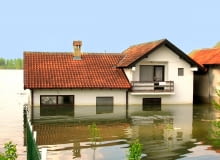 Włamanie, zalanie lub pożar? Sprawdź, jak sfinansować naprawę zniszczeń i odzyskać spokój w swoich czterech kątach