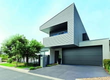 Jeśli poszukujemy zgranego zestawu, najpierw trzeba sprawdzić, czy producent bramy garażowej oferuje również drzwi i okna, nie odwrotnie Jeśli poszukujemy zgranego zestawu, najpierw trzeba sprawdzić, czy producent bramy garażowej oferuje również drzwi i okna, nie odwrotnie