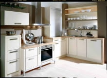 Blaty o różnych wysokościach są bardzo praktyczne. Na niższych dobrze jest wykonywać cięższe prace, wymagające ugniatania, a na wyższych lepiej się kroi czy sieka 47295_S22_A