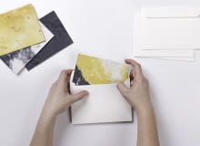 Znikąd, z miłością. Proj. Olga Zelenska.