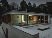 Okna, zwłaszcza te z dużymi przeszkleniami, powinny mieć bardzo dobra izolacyjność termiczną Okna, zwłaszcza te z dużymi przeszkleniami, powinny mieć bardzo dobra izolacyjność termiczną