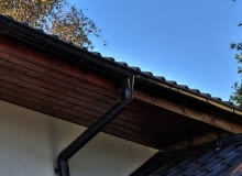 <b>Rynny PVC. </b>Wysokiej jakości rynny PVC są odporne na promieniowanie UV, długo zachowują kolor i połysk rynny, orynnowanie, okap dachu, rynny plastikowe, PVC