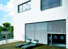 Specjalna konstrukcja okien dachowych przeznaczonych do budownictwa energooszczędnego oraz pasywnego minimalizuje powstawanie mostków cieplnych ANWIS