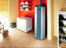 Na rynku dostępne są dwa rodzaje pomp ciepła do podgrzewania wody - gruntowe i powietrzne. Oba urządzenia nadają się do montażu zarówno w nowych, jak i modernizowanych domach, a ich obsługa nie przysparza użytkownikom żadnych trudności. pompa ciepła do podgrzewania wody