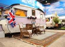 hotel w przyczepie, nocleg w przyczepie, dziwne hotele, hotel Bonn