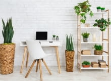 Białe biurko z szufladami Białe biurko z szufladami