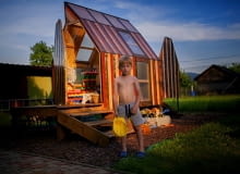 Domek w ogrodzie - zrealizowane marzenie syna