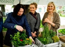 Warsztaty 'Z Kujawskim pomagamy pszczołom' - Maja Popielarska, patronka akcji. Warsztaty 'Z Kujawskim pomagamy pszczołom' - Maja Popielarska, patronka akcji.