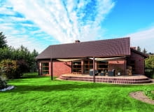 180, 5 m kw - powierzchnia użytkowa 1300 m kw - powierzchnia działki Projektanci domu: Edward Dylawerski, Hanna Młodziejewska, pracownia projektowa NUX; www.nux.pl; www.iprojektygotowe.pl; tel. 796 071 349; e-mail: NUX@NUX.PL; Projekt wnętrz: arch. wnętrz Martyna Baran, MKKA STUDIO, www.mkkastudio.pl, tel. +48 698 050 772 180, 5 m kw - powierzchnia użytkowa 1300 m kw - powierzchnia działki