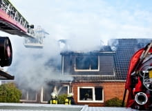 Pożary najczęściej zdarzają się w domach jednorodzinnych - warto się przed nimi zabezpieczyć tak, jak to tylko możliwe pożar