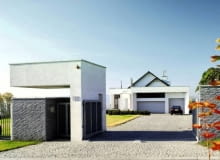 PONOWNA PUBLIKACJA ZA ZGODA WLASCICIELI !!!!!! DOM JEDNORODZINNY MUROWANY , DWUKONDYGNACYJNY , WJAZD DO DOMU FOT. BARTOSZ MAKOWSKI PUBLIKACJA LADNY DOM NR 3 (101) - 3 2007 PUBLIKACJA LADNY DOM NR 11 (145) - 11 2010