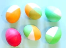 Malowanie jajek na Wielkanoc. Geometryczne wzory