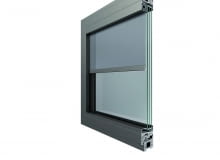 Okno z ukrytą osłoną przeciwsłoneczną Okno z ukrytą osłoną przeciwsłoneczną