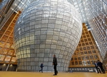 Nowa siedziba Unii Europejskiej w Brukseli, 9.12.2016 r. A view shows inside of Europa, the new European Council building in Brussels, Belgium December 9, 2016. Building: Philippe Samyn and Partners architects & engineers, lead and design partner, Studio Valle Progettazioni architects, BuroHappold engineers; colour compositions by Georges Meurant. REUTERS/Yves Herman