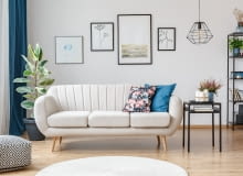 Przy wyborze kanapy do salonu najważniejszy jest rozmiar pokoju