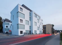 Fukcjonalna Abstrakcja. Apartamentowce Złota 19 w Katowicach. Proj. Zalewski Architecture Group Fukcjonalna Abstrakcja. Apartamentowce Złota 19 w Katowicach. Proj. Zalewski Architecture Group