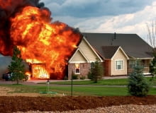 Bezpośrednie uderzenie pioruna może spowodować pożar piorun, burza