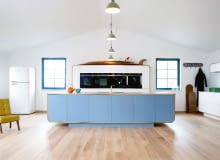 Inspirowana wzornictwem lat 50. współczesna kuchnia w stylu vintage. Łączy w sobie zaawansowaną technologię oraz tradycyjne rzemiosło. Air Kitchen, cena uzależniona od zestawu, deVOL, devolkitchens.co.uk Inspirowana wzornictwem lat 50. współczesna kuchnia w stylu vintage. Łączy w sobie zaawansowaną technologię oraz tradycyjne rzemiosło. Air Kitchen, cena uzależniona od zestawu, deVOL, devolkitchens.co.uk