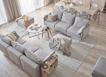 Meble tapicerowane zapewniają wygodę i wprowadzają do wnętrza przytulną atmosferę.