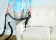 Dzięki specjalnym ssawkom bez trudu odkurzymy trudno dostępne miejsca Dzięki specjalnym ssawkom bez trudu odkurzymy trudno dostępne miejsca