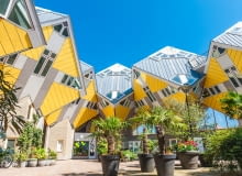 Kubuswoningen w Rotterdamie. Proj. Piet Blom Kubuswoningen w Rotterdamie. Proj. Piet Blom