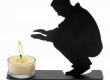 <B>Puchate, miękkie, wełniane. Coraz więcej jest rzeczy, które ogrzeją nas w jesienne i zimowe dni. Niektóre dosłownie podniosą temperaturę, na inne wystarczy popatrzeć albo je pogłaskać, by poczuć przyjemne ciepło.</B> <BR />Świecznik, metal i szkło - 49 zł, cellofan.pl <B>Puchate, miękkie, wełniane. Coraz więcej jest rzeczy, które ogrzeją nas w jesienne i zimowe dni. Niektóre dosłownie podniosą temperaturę, na inne wystarczy popatrzeć albo je pogłaskać, by poczuć przyjemne ciepło.</B> <BR />Świecznik, metal i szkło - 49 zł, cellofan.pl