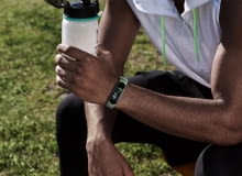 Inteligentna opaska wielofunkcyjna Xiaomi Mi Band 5 prezenty święta aranżacja domu na święta ozdoby świąteczne dekoracje świąteczne ozdoby bożonarodzeniowe