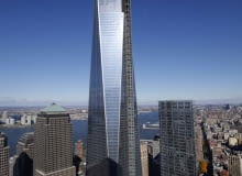 Wieżowiec Freedom Tower w Nowym Jorku (One World Trade Center) The One World Trade Center tower is seen in New York during a press tour in this file photo taken November 8, 2013. The Council on Tall Buildings and Urban Habitat has announced that One World Trade Center will surpass Chicago's Willis Tower as the tallest building in the United States when it opens next year. REUTERS/Mike Segar/Files (UNITED STATES - Tags: CITYSCAPE BUSINESS)