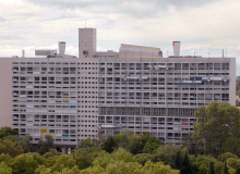 Kadr z filmu "Babcia i Le Corbusier" (Bonne Maman et Le Corbusier), Reż. Marjolaine Normier Kadr z filmu "Babcia i Le Corbusier" (Bonne Maman et Le Corbusier), Reż. Marjolaine Normier