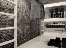 Box/Box - pokój z 25 tysiącami pingpongowych piłeczek na ścianach; proj. Snarkitecture piłeczki na ścianach, oryginalny sposób na ściany, czym wyłożyć ściany, Box/Box