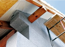 Ściana ocieplona bardzo grubą warstwą styropianu z dodatkiem grafitu (o podwyższonej izolacyjności cieplnej) Ściana ocieplona bardzo grubą warstwą styropianu z dodatkiem grafitu (o podwyższonej izolacyjności cieplnej)