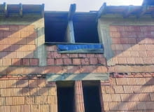Wyrównanie wysokości kondygnacji cegłami Wyrównanie wysokości kondygnacji cegłami