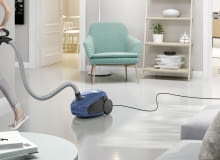 USALLER58, moc: 700 W, klasa energetyczna: A, skuteczność odkurzania dywanów: C, skuteczność odkurzania podłóg: A, poziom hałasu: 58 dB, cena 999 zł, Electrolux odkurzacze