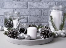 Stroik świąteczny z szyszek - ozdoba na wigilijny stół Stroik świąteczny z szyszek - ozdoba na wigilijny stół