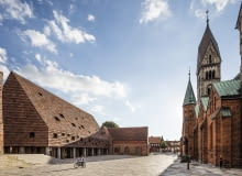 Siedziba rady parafialnej Kannikegarden w Ribe (Dania), projekt biuro Lundgaard & Tranberg Architects, Kopenhaga. Finaliści nagrody Mies van der Rohe