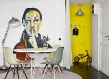 Trzypokojowe mieszkanie w Sztokholmie - przedpokój. skandynawskie mieszkanie, trzypokojowe mieszkanie, kolorowe mieszkanie