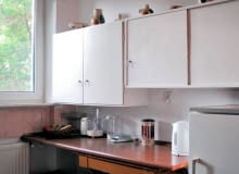 KUCHNIA PRZED ZMIANĄ. Kuchnia, urządzona przed trzydziestu laty, wyglądała skromnie i niemodnie. Właścicielka nie miała jednak pieniędzy na generalny remont. KUCHNIA PRZED ZMIANĄ. Kuchnia, urządzona przed trzydziestu laty, wyglądała skromnie i niemodnie. Właścicielka nie miała jednak pieniędzy na generalny remont.