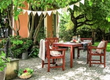 Lakierobejca nie zawiera biocydów, więc aby zwiększyć ochronę drewna, trzeba je wcześniej zaimpregnować