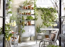 Meble balkonowe - ramy z aluminium, siedziska i oparcia z tworzywa sztucznego; krzesło ok. 200 zł, stolik ok. 250 zł, stalowy regał (78×38×158 cm) z regulowanymi nóżkami ok. 440 zł, wszystko IKEA. Meble balkonowe - ramy z aluminium, siedziska i oparcia z tworzywa sztucznego; krzesło ok. 200 zł, stolik ok. 250 zł, stalowy regał (78×38×158 cm) z regulowanymi nóżkami ok. 440 zł, wszystko IKEA.