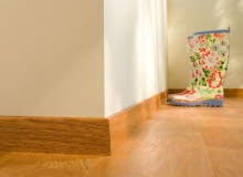 listwy przypodłogowe,cokoły,podłoga,panele podłogowe