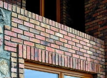 W ścianie trójwarstwowej nadproża są podwójne; trzeba je zrobić nie tylko w ścianie nośnej, ale i elewacyjnej