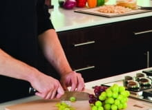 Deska R100 w wersji Angle firmy Epicurean stanowi najbardziej ekologiczną linię produktów.