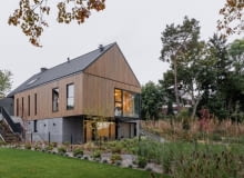 „Odwrócony” dom z widokiem na jezioro