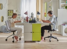 Młody człowiek spędza większość czasu w swoim pokoju, dlatego warto dostosować tę przestrzeń do jego stylu życia. Kolekcja VOX Young Users