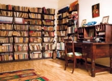 Wygodne miejsce do pracy urządzone w salonie, sypialni lub w pokoju nastolatka. Bardzo stylowe bądź na wskroś nowoczesne. Jego wystrój dopasujmy do własnych potrzeb i do charakteru całego wnętrza. GABINET Z SEKRETARZYKIEM. Nie ma to jak stare solidne biurko... Na przykład odziedziczone po przodkach, pełne szufladek, półeczek i schowków na nasze małe sekrety. Wygodne miejsce do pracy urządzone w salonie, sypialni lub w pokoju nastolatka. Bardzo stylowe bądź na wskroś nowoczesne. Jego wystrój dopasujmy do własnych potrzeb i do charakteru całego wnętrza. GABINET Z SEKRETARZYKIEM. Nie ma to jak stare solidne biurko... Na przykład odziedziczone po przodkach, pełne szufladek, półeczek i schowków na nasze małe sekrety.