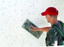 Po przyklejeniu styropianu warto go przeszlifować, by usunąć nierówności i zwiększyć przyczepność Po przyklejeniu styropianu warto go przeszlifować, by usunąć nierówności i zwiększyć przyczepność