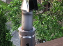 Nasady kominowe montowane na przewodach odprowadzających dym z kominka, kotła na paliwa stałe, a także spaliny z kotła gazowego, powinny być wykonane ze stali kwasoodpornej nasada kominowa