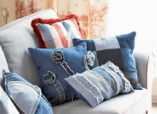 08.12.2005 WARSZAWA DLA MIESIECZNIKA CZTERY KATY JEANS DZINS DENIM WE WNETRZU TKANINA NIEBIESKA NIEBIESKI NIEBIESKO WNETRZE MIESZKANIE DOM ZROB TO SAM KROK PO KROKU PODUSZKA PODUSZKI SOFA KANAPA WYKONANIE I STYLIZACJA: SHERI MACDONALD-WLODARSKA FOT. LUKASZ ZANDECKI / AGENCJA GAZETA PUBLIKACJA CZTERY KATY NR 2 (172) - 2.2006 SLOWA KLUCZOWE: WNETRZA ZDJĘCIE DO WKŁADKI: PUBLIKACJA CZTERY KATY NR 2 (172) - CZASOPISMA